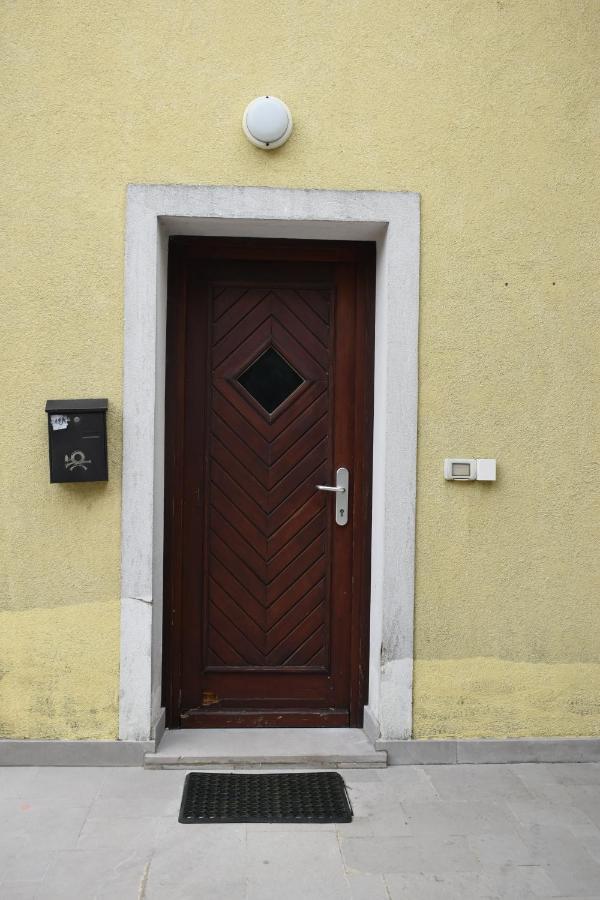 Small House In Vipava Valley 외부 사진