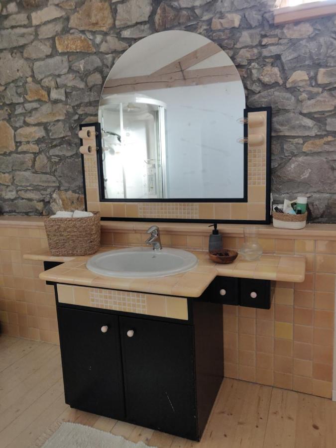 Small House In Vipava Valley 외부 사진